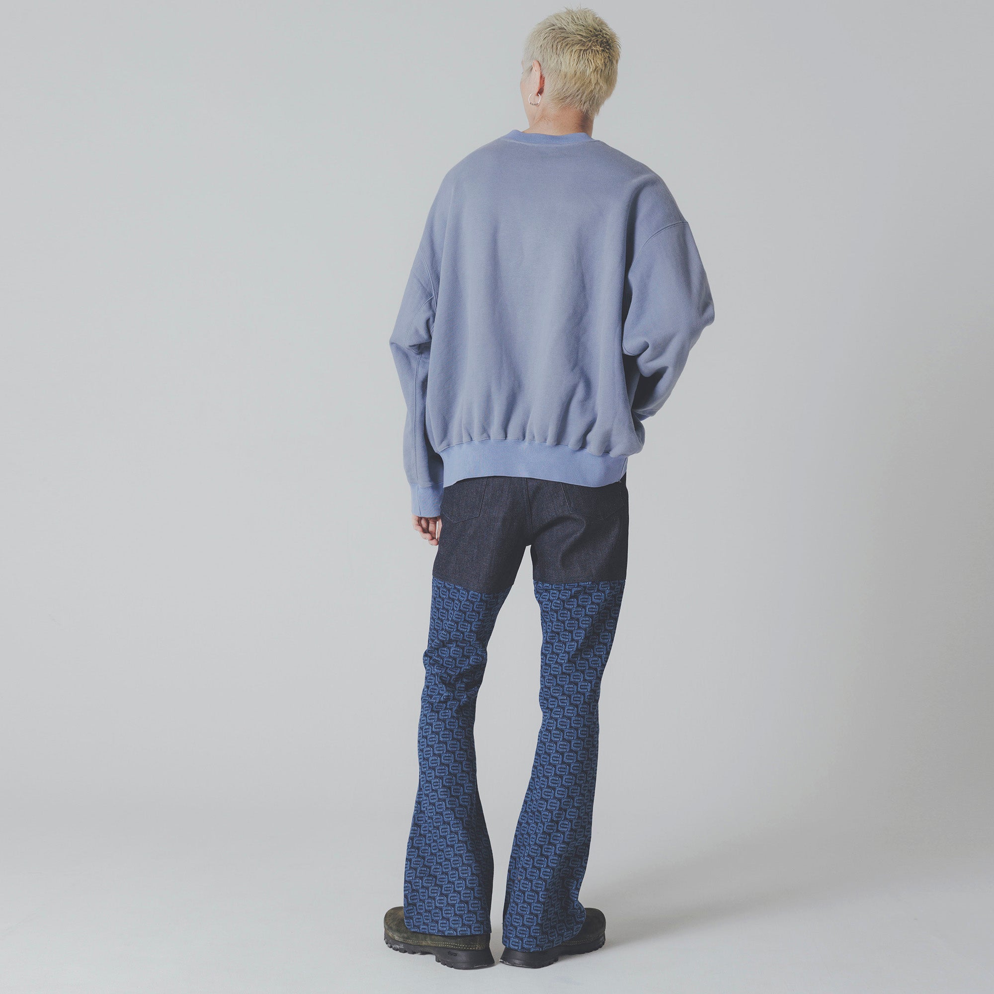 Sweat Shirt